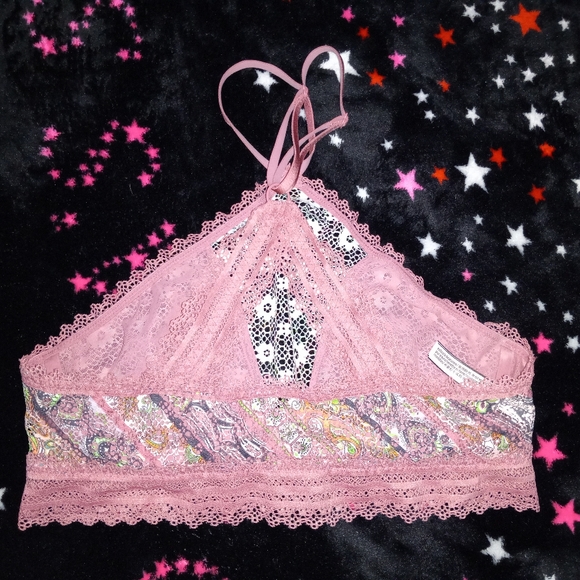 NWOT VS LACY UNLINED BRALETTE (M) - Picture 2 of 2